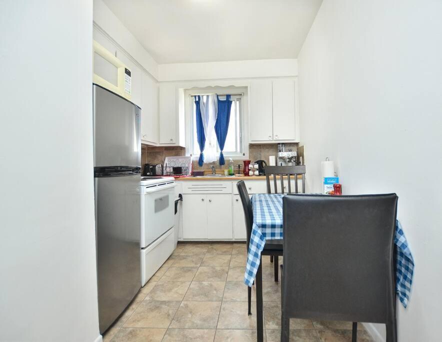 Ferienwohnung Coquette 3.5 Pour 4 Personnes Montréal Exterior foto